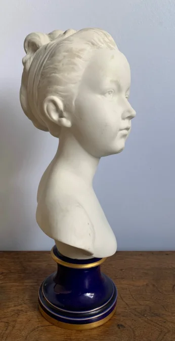 BUSTO DE PORCELANA firmado HOUDON