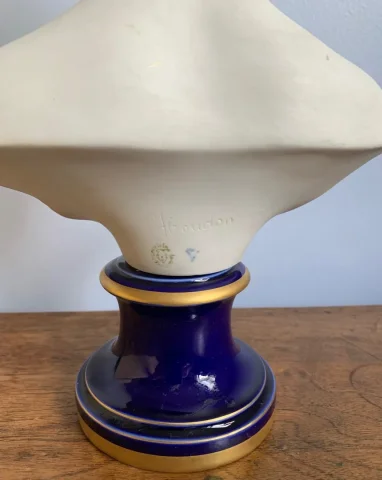 Louise Brongniart , Sujet En Porcelaine