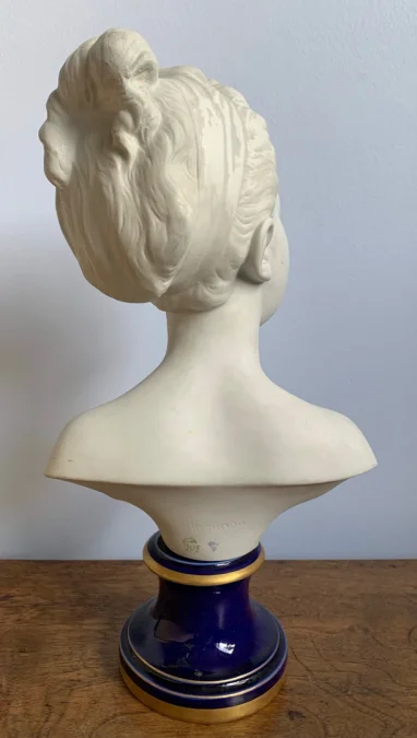 BUSTO DE PORCELANA firmado HOUDON
