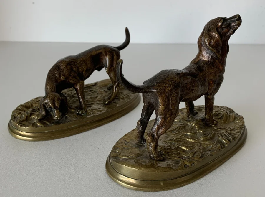 PAAR BRONZEN HONDEN