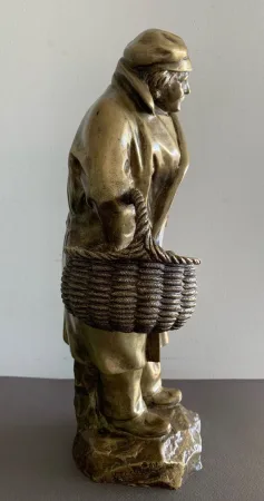 BRONZESTATUETTE