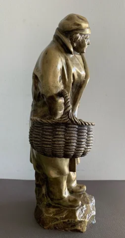 Le Cueilleur De Pomme , Sujet En Bronze