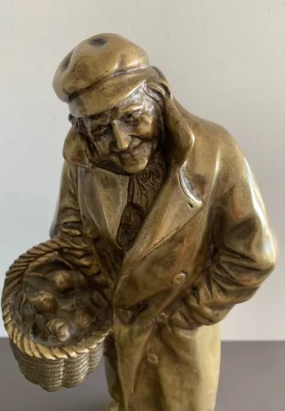 BRONZESTATUETTE