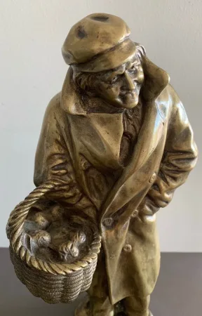 BRONZESTATUETTE