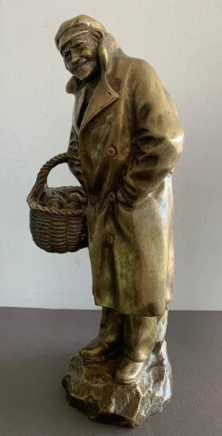 Le Cueilleur De Pomme , Sujet En Bronze