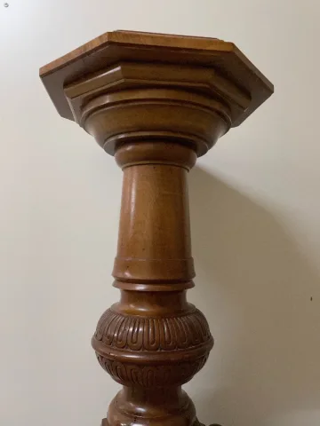 Colonne En Noyer