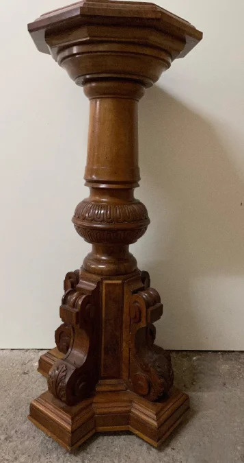 WALNUT COLUMN