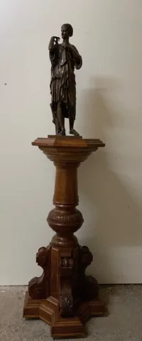 Colonne En Noyer