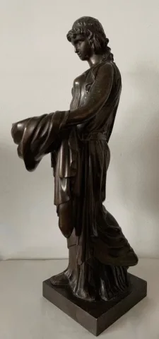 Femme Drapée à  L Antique , Sculpture En Bronze