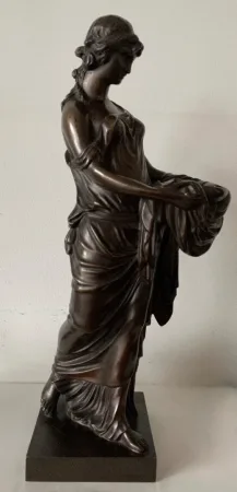 BRONZEFIGUR