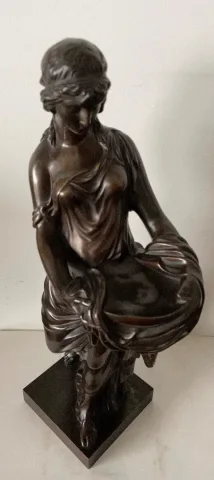 Femme Drapée à  L Antique , Sculpture En Bronze