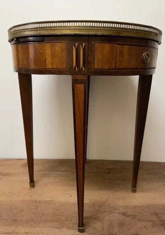 LOUIS XVI STIJL BOUILLOTTE TAFEL