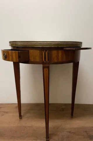 LOUIS XVI STIJL BOUILLOTTE TAFEL