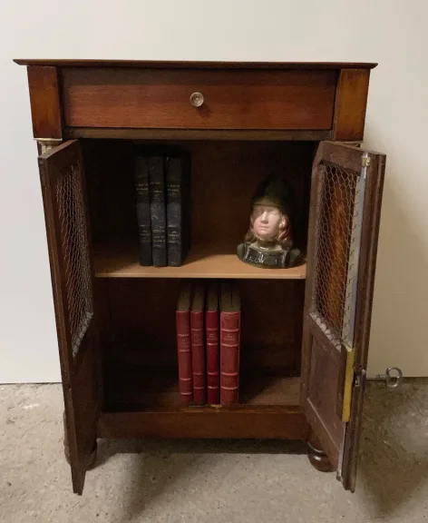 MINIATURE BOOKCASE
