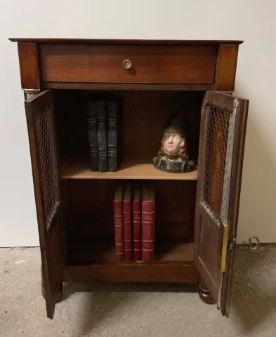 MINIATUR-BÜCHERREGAL