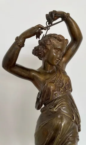 La Musicienne , Sculpture En Bronze Signée Machault