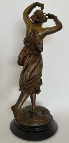 La Musicienne , Sculpture En Bronze Signée Machault