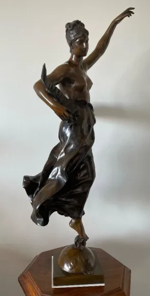 Nymphe à La Corne D Abondance , Bronze Signé Jean Gautherin