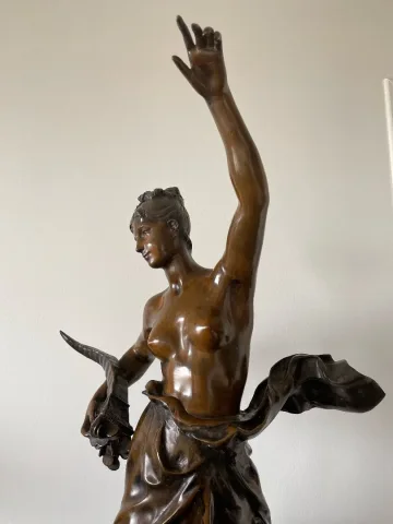 Nymphe à La Corne D Abondance , Bronze Signé Jean Gautherin