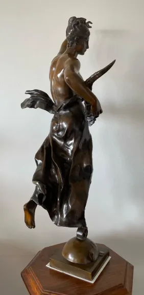 Nymphe à La Corne D Abondance , Bronze Signé Jean Gautherin