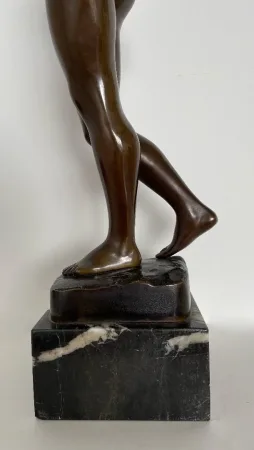 BRONZESTATUETTE