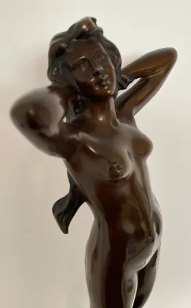 BRONZESTATUETTE
