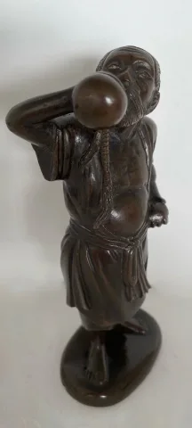 БРОНЗОВАЯ СТАТУЭТКА