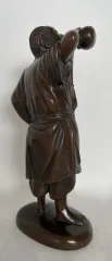 ブロンズ像
