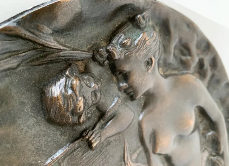 Naïade Et Putto , Bas Relief En Bronze