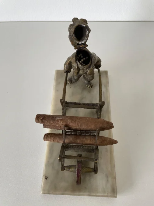 ZIGARRENSTÄNDER AUS BRONZE
