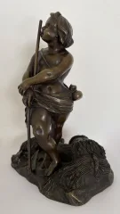 Sujet En Bronze Représentant Un amour Faucheur