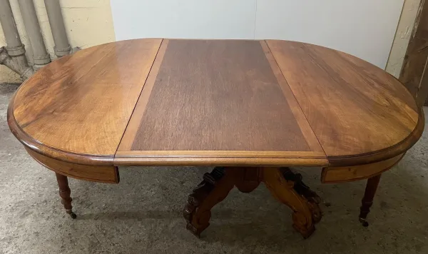 Table Guéridon à Bandeau En Noyer
