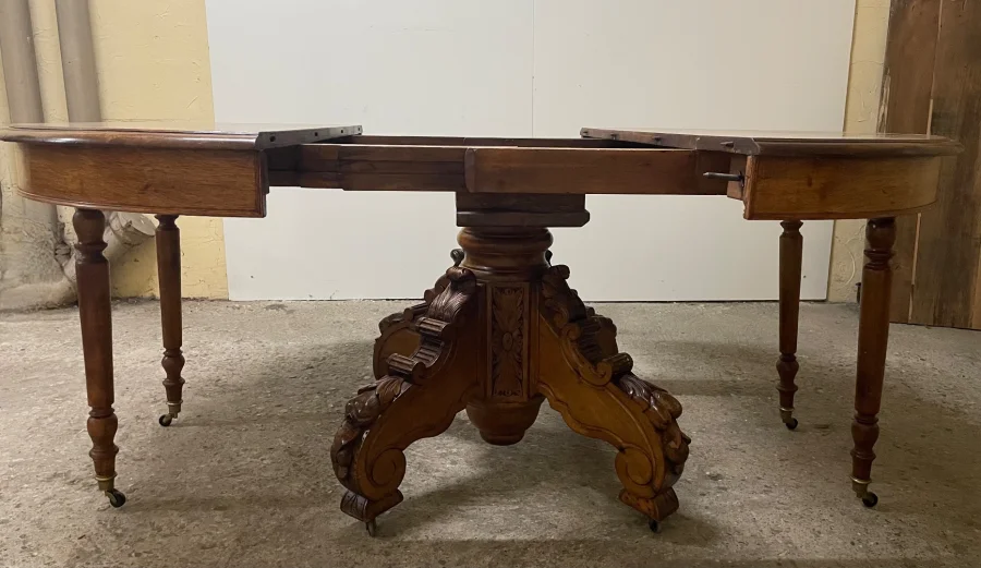 Table Guéridon à Bandeau En Noyer