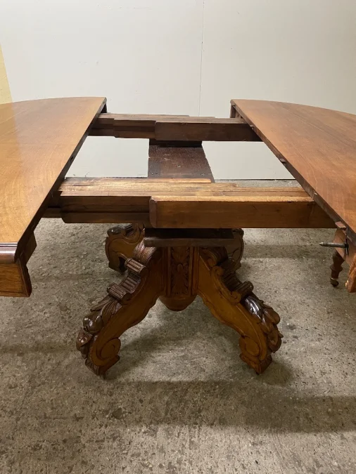 Table Guéridon à Bandeau En Noyer