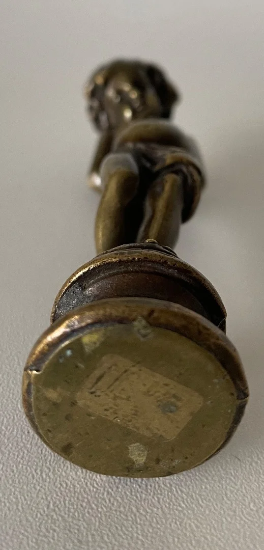 Cachet en bronze représentant Un Angelot