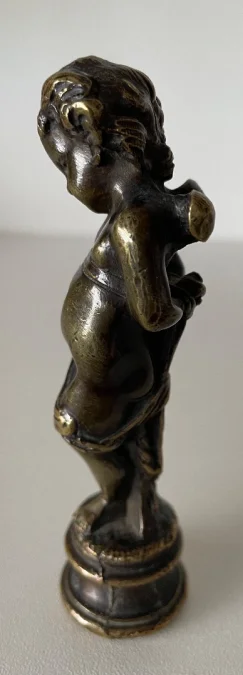 Cachet en bronze représentant Un Angelot