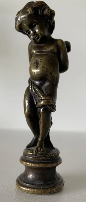 Cachet en bronze représentant Un Angelot