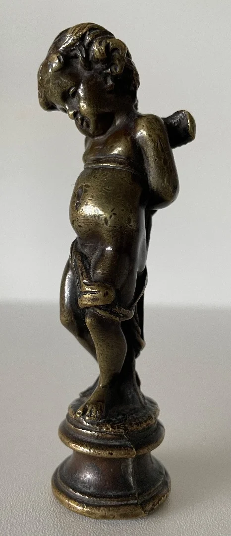 Cachet en bronze représentant Un Angelot