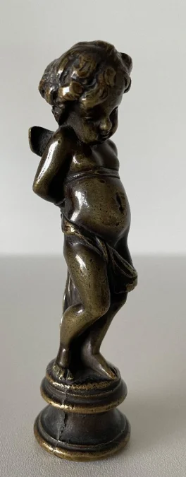 Cachet en bronze représentant Un Angelot