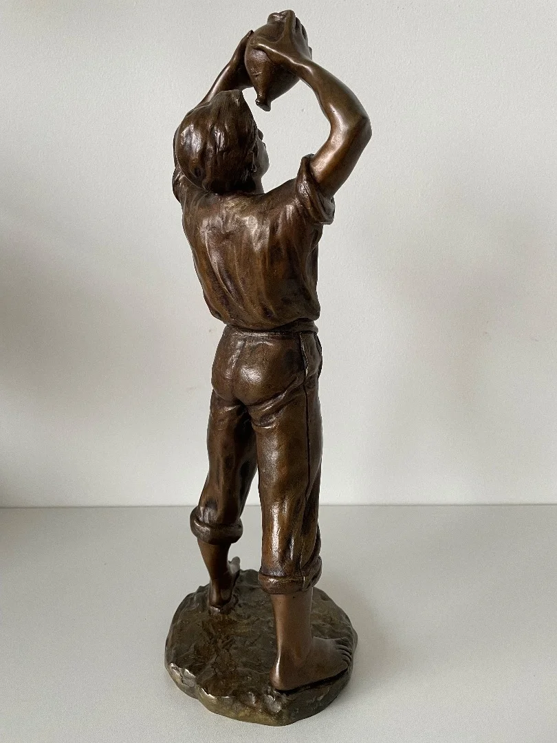 BRONZESTATUETTE signiert BOFILL