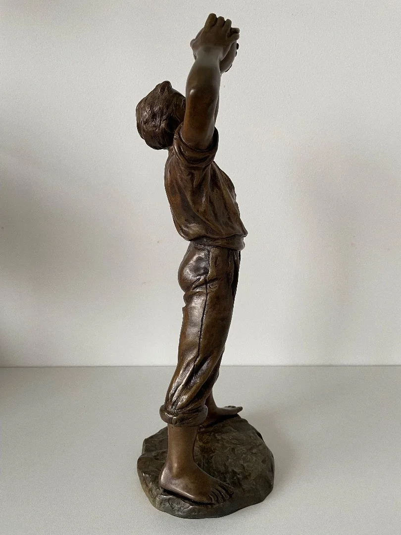 BRONZESTATUETTE signiert BOFILL
