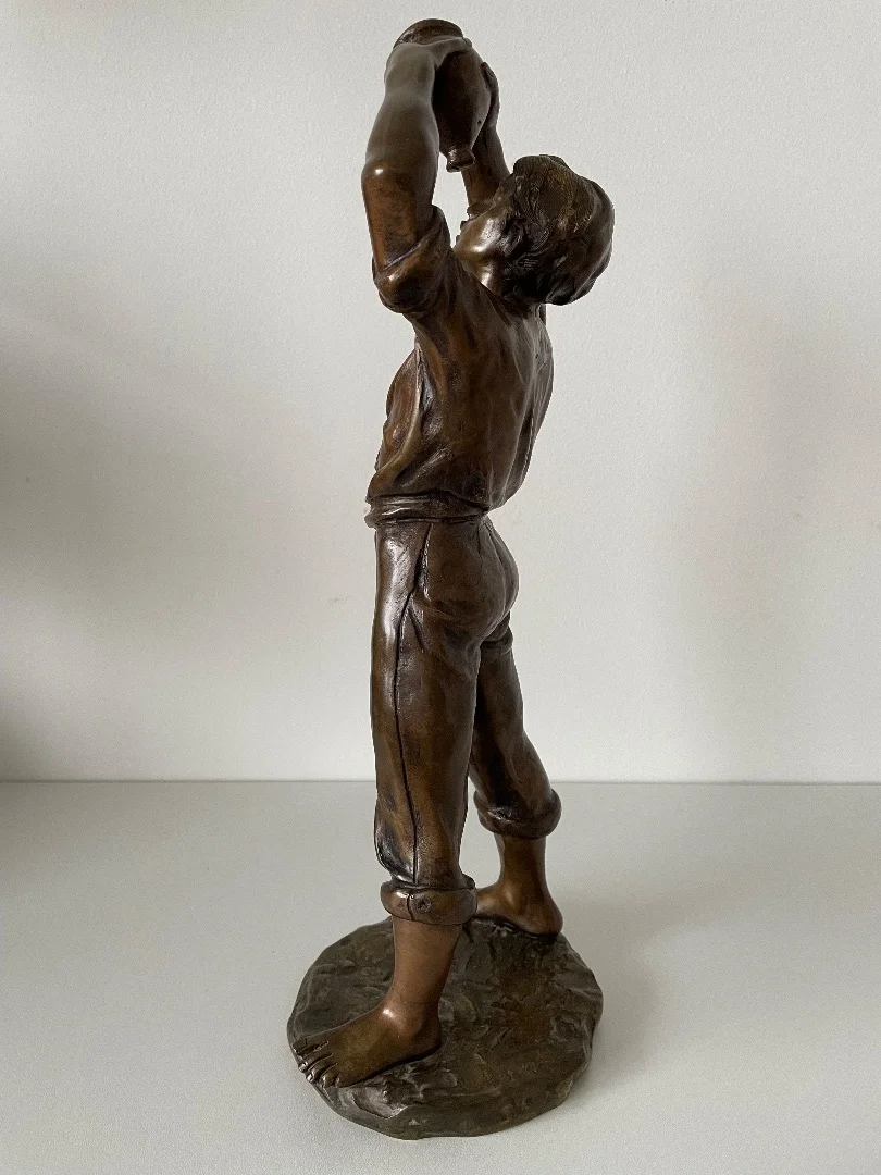 BRONZESTATUETTE signiert BOFILL