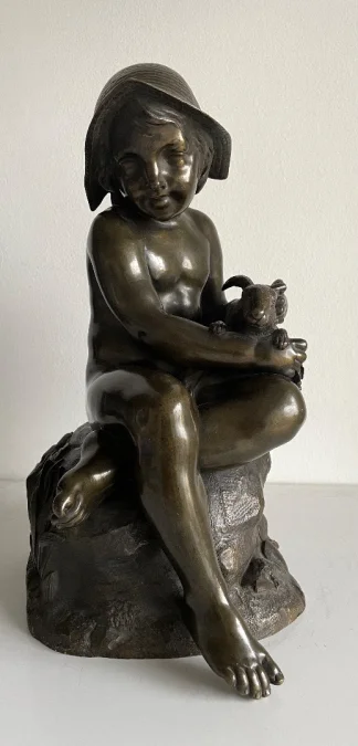 L Enfant Et Le Lapin , Sculpture En Bronze.