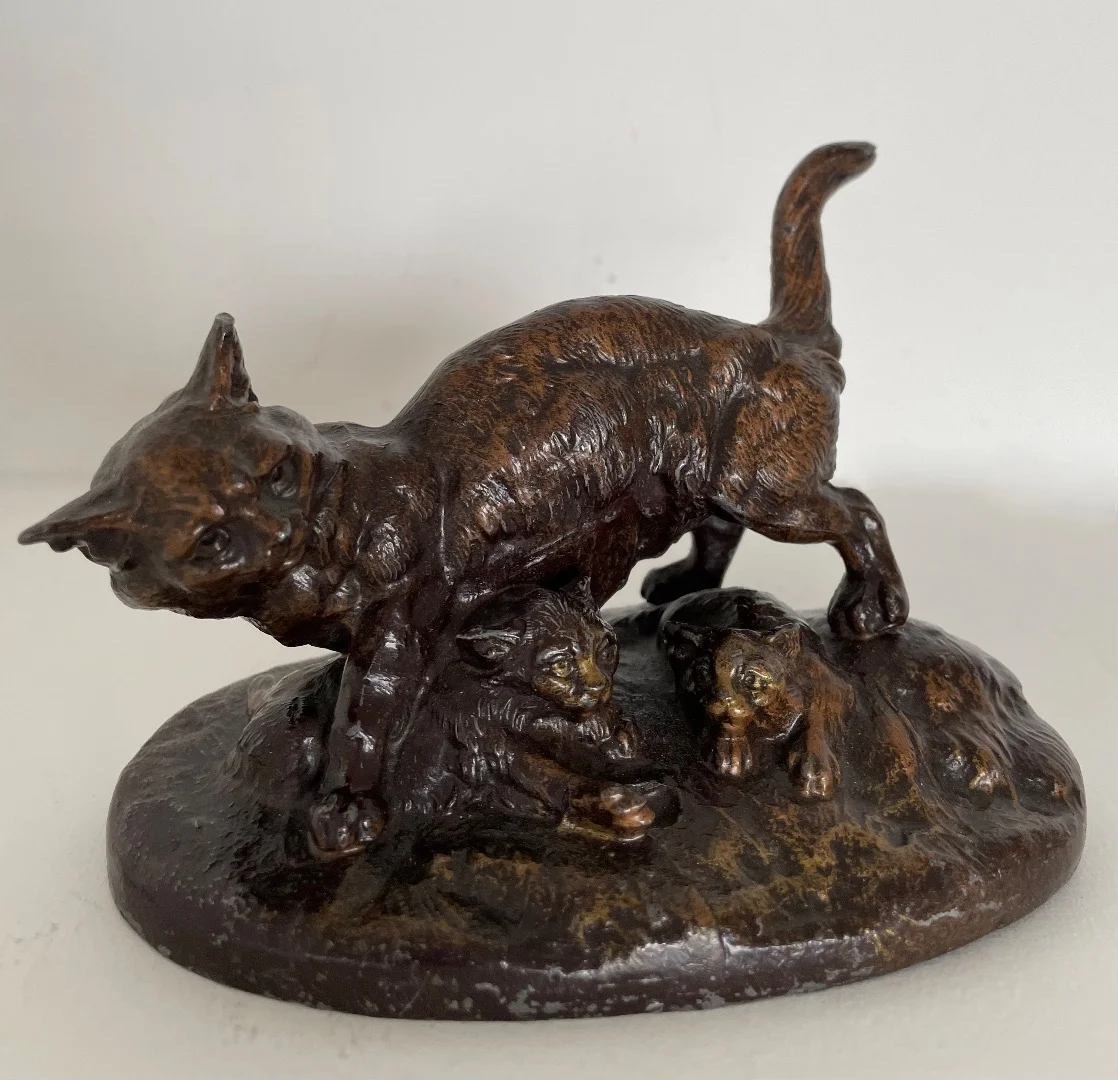 SPELTER GROUP signiert T. HINGRE