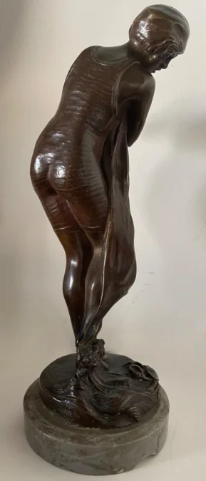 La Jeune Femme Et Le Crabe , Sculpture En Bronze