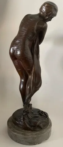 La Jeune Femme Et Le Crabe , Sculpture En Bronze