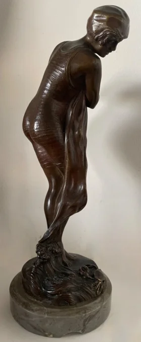 La Jeune Femme Et Le Crabe , Sculpture En Bronze