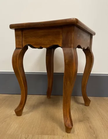Petite Table  Basse D Appoint En Noyer