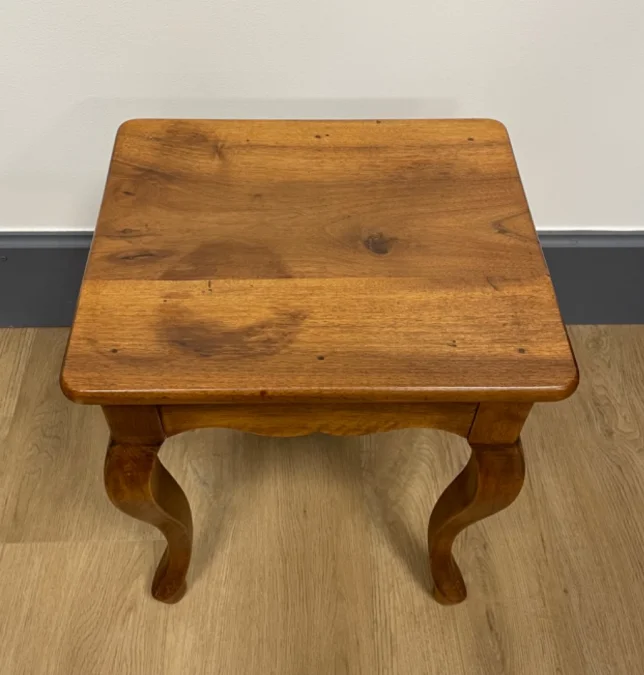Petite Table  Basse D Appoint En Noyer