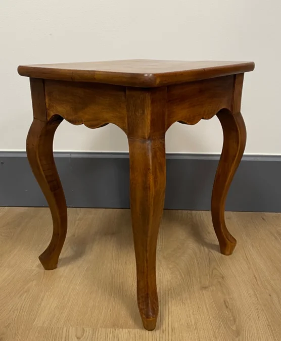 Petite Table  Basse D Appoint En Noyer